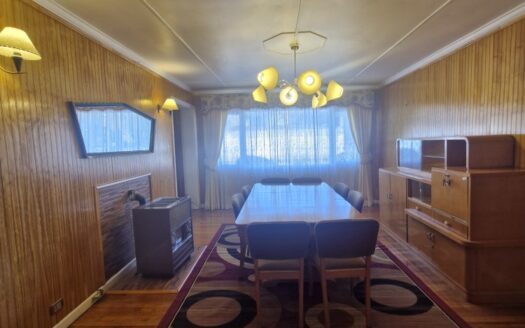 VENTA de Espectacular y amplia casa de dos pisos en calle Sarmiento esquina Armando Sanhueza