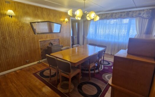 VENTA de Espectacular y amplia casa de dos pisos en calle Sarmiento esquina Armando Sanhueza