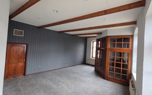ARRIENDO edificio recién restaurado en calle 21 de Mayo