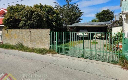 VENTA de Casa esquina en calle Armando Sanhueza